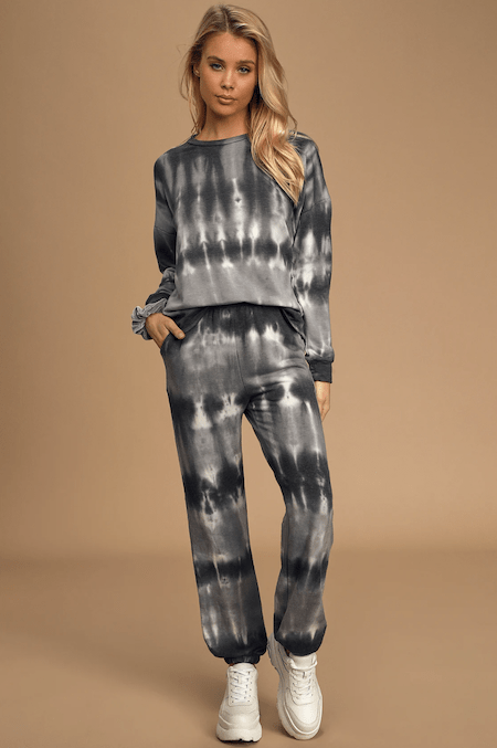 Cute Sweatsuits To Wear All Season Long | The-E-Tailer.com/Blog
